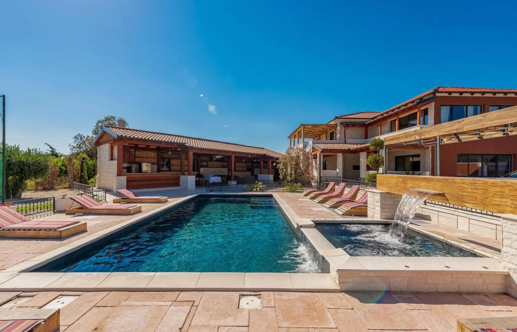 Villa Frenky Vir